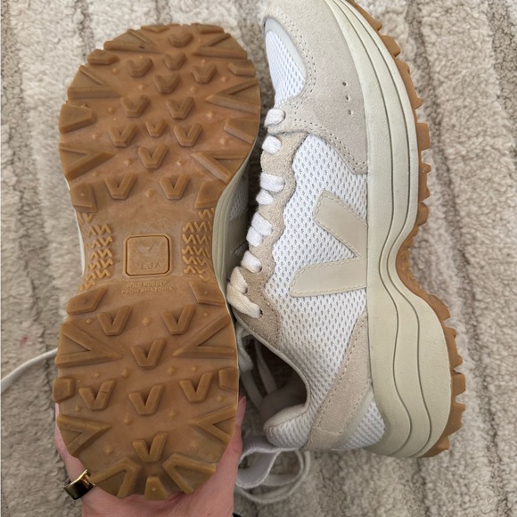 Veja White and Cream Women's Sneakers - Picture 6 of 6